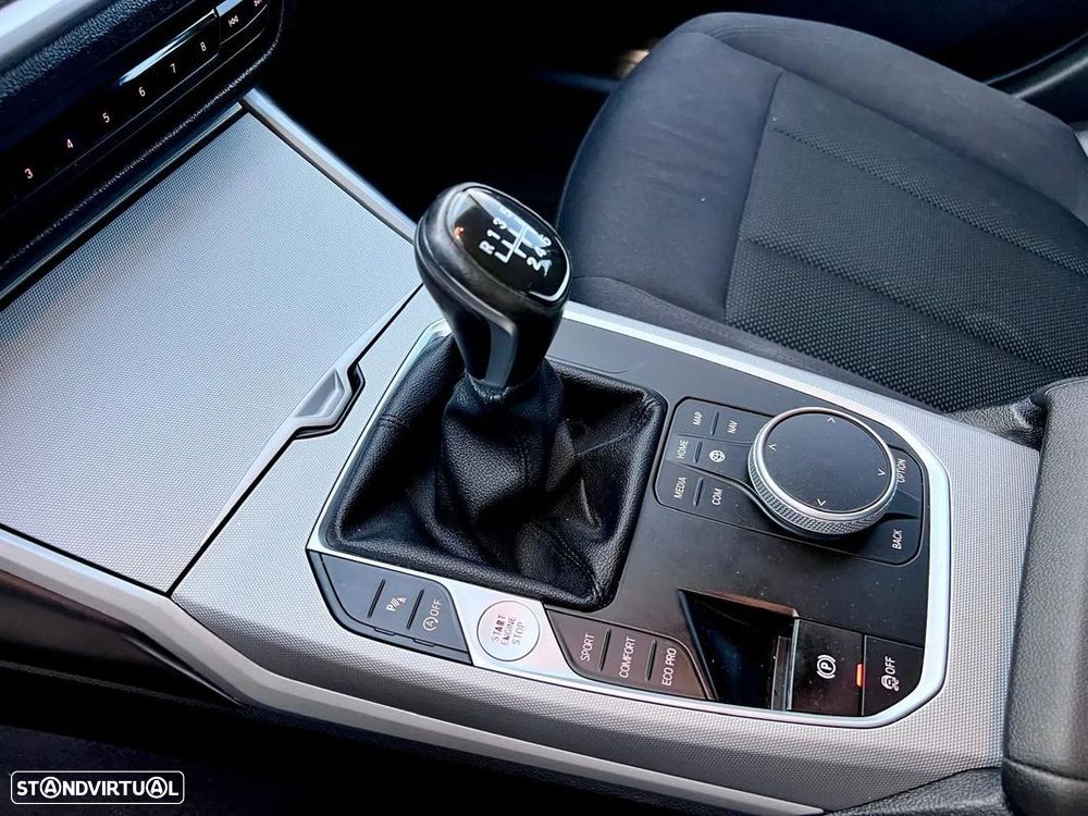 BMW 318 d Touring Line Sport - 14