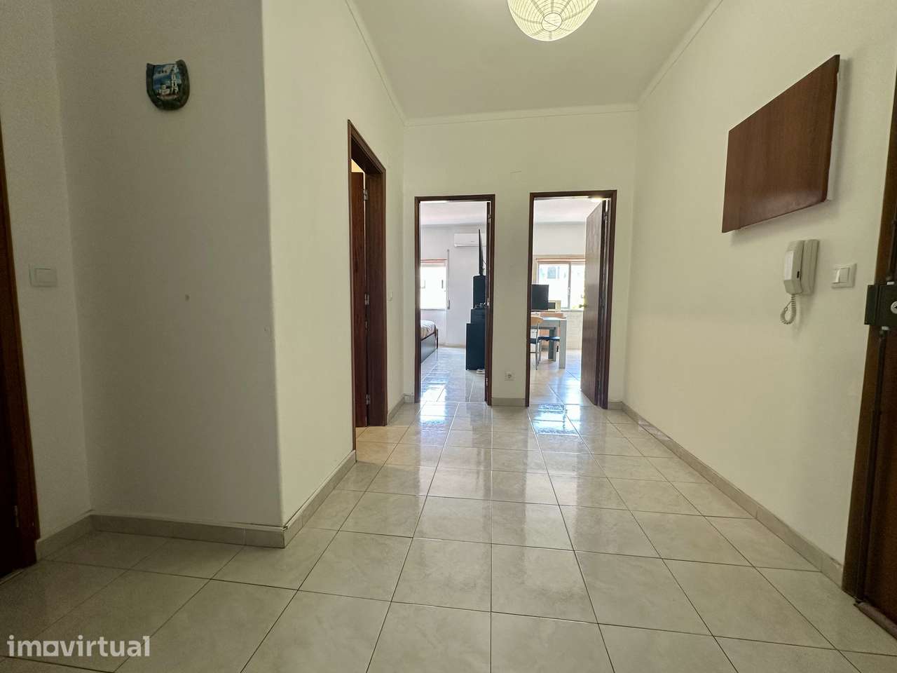 Apartamento T2, 1º Andar, com Varanda e Exposição Nascente-Poente - Grande imagem: 4/16