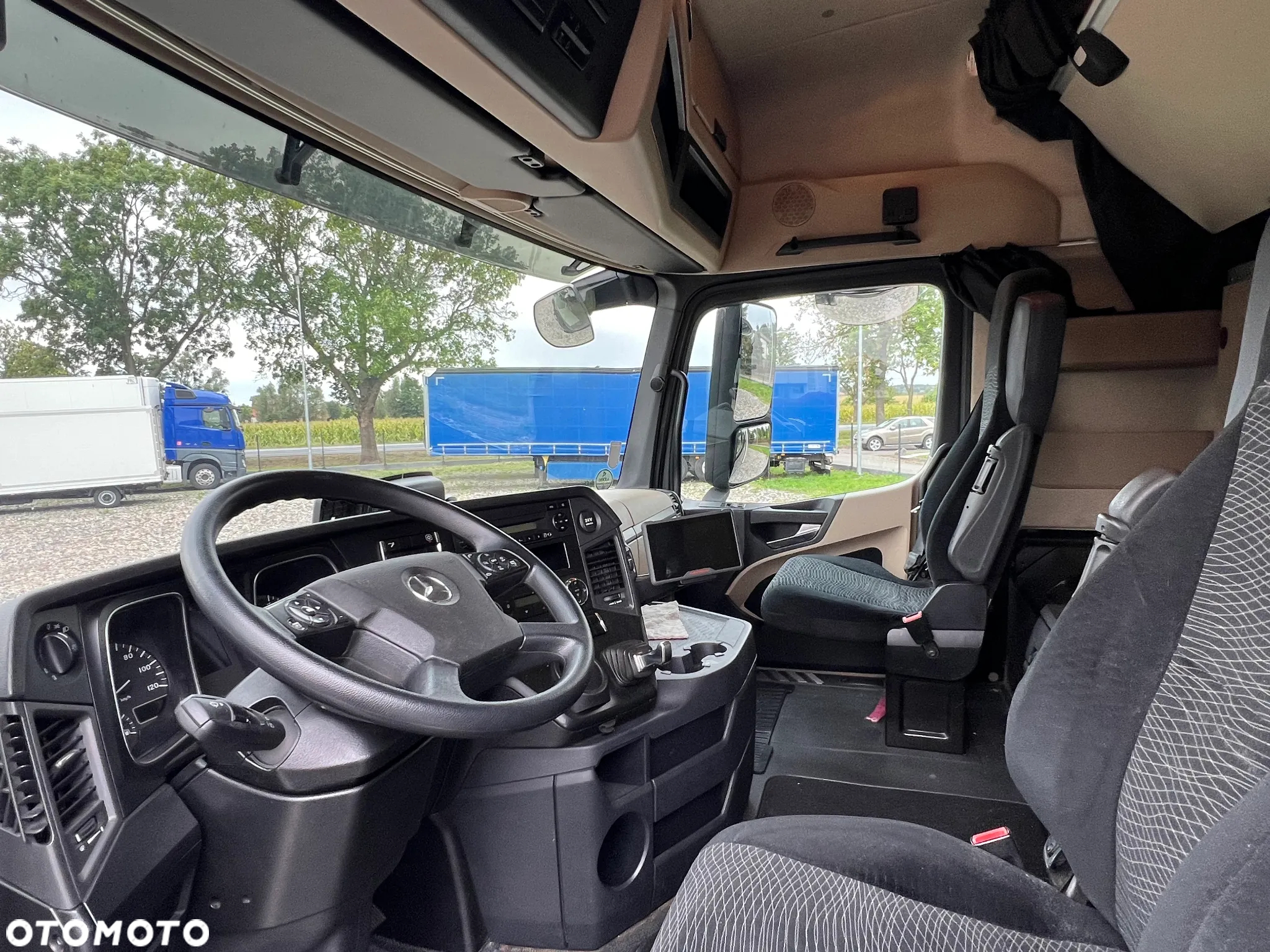 Mercedes-Benz Actros - 14