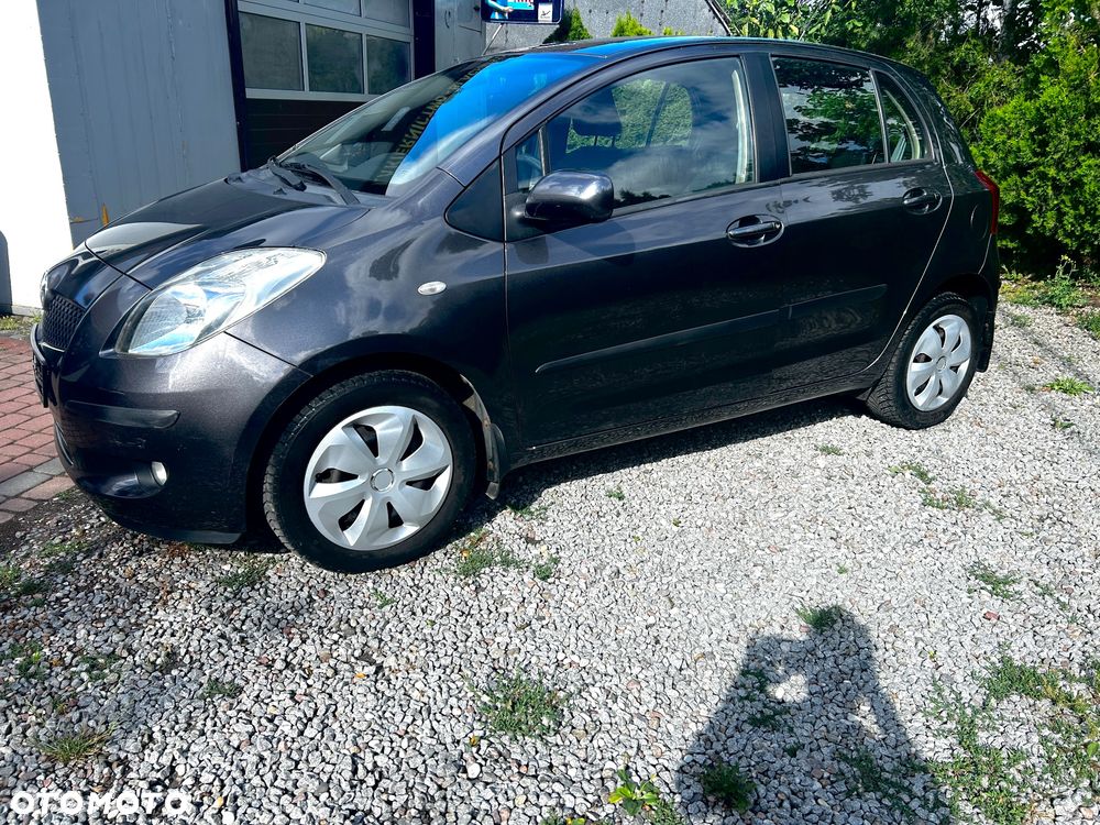 Toyota Yaris 1.3 VVT-i Executive - 5