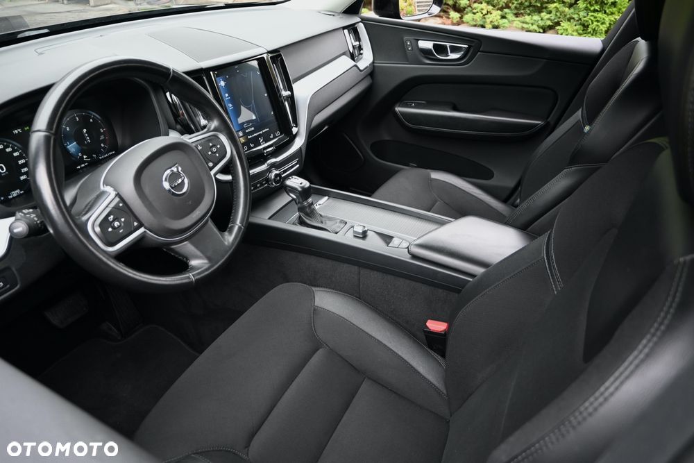 Volvo XC 60 D4 Geartronic Momentum Pro - 18