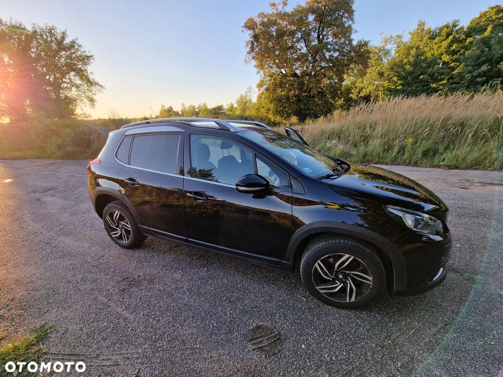 Peugeot 2008 1.2 Pure Tech GPF Allure S&S EAT6 - 5