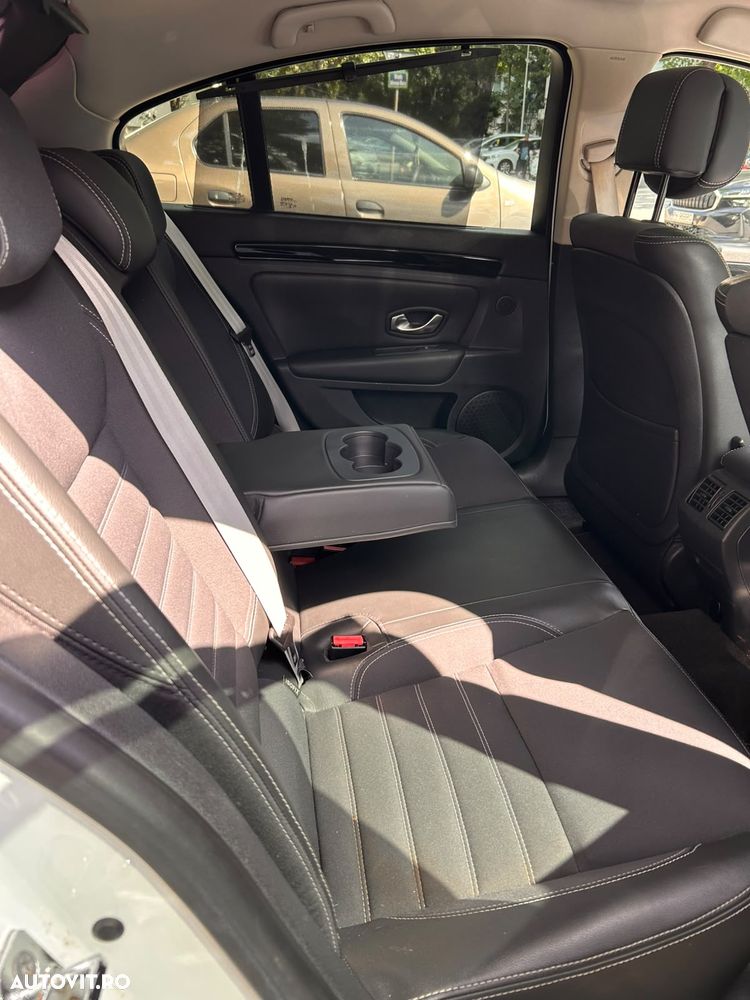 Renault Laguna dCi 175 FAP Aut. Bose Edition - 26