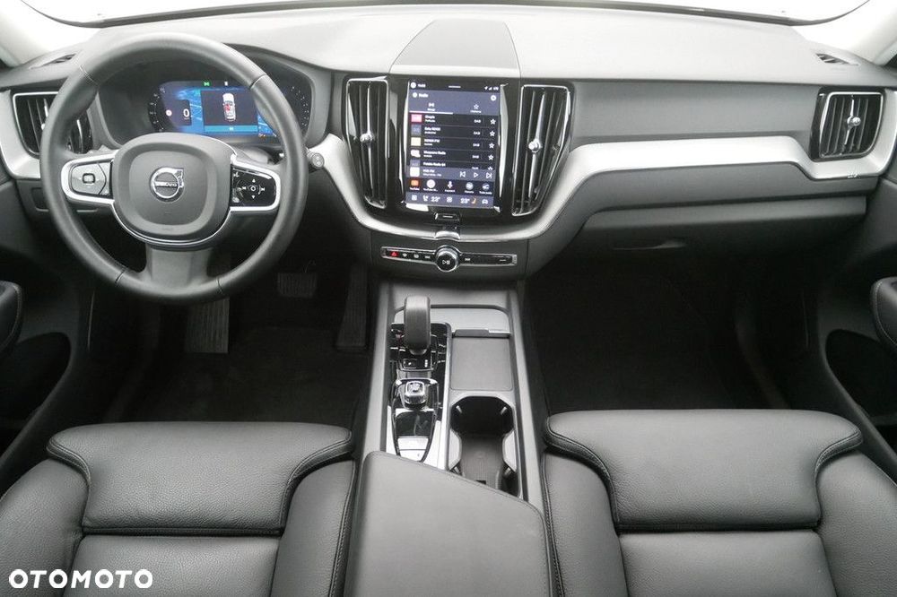 Volvo XC 60 B5 B AWD Plus Bright - 8