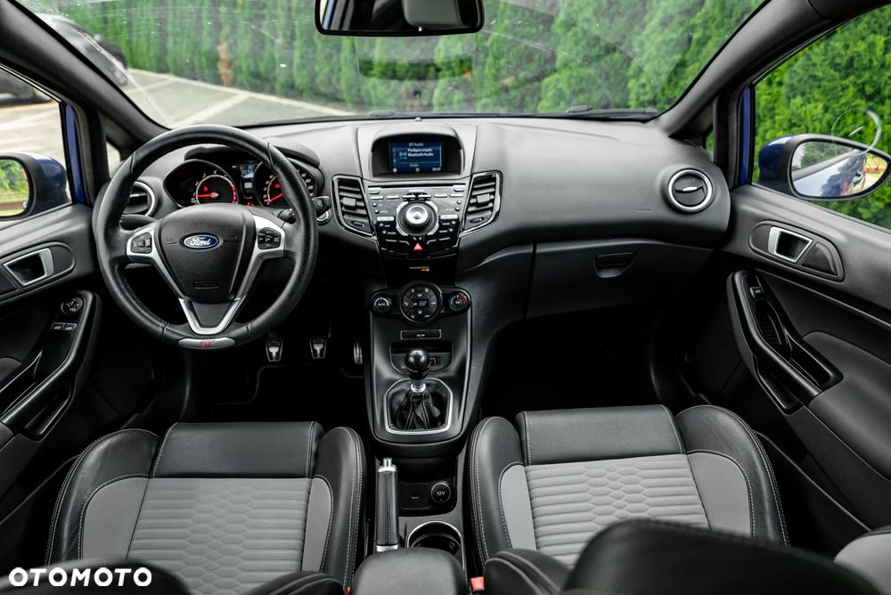 Ford Fiesta 1.6 EcoBoost mit Leder-Sport-Paket ST - 27