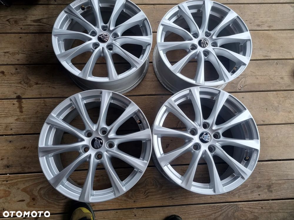 Skoda KAROQ,OCTAVIA,VW GOLF,AUDI TT,SEAT LEON 7,5X17 ET48 5X112 bdb stan - 1
