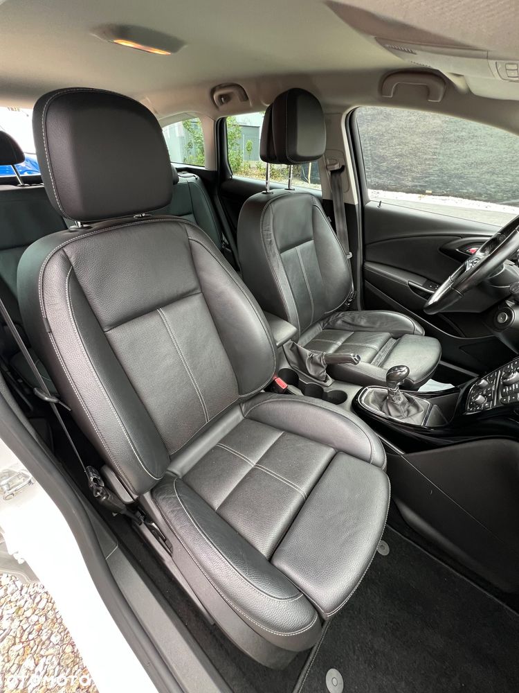 Opel Astra 1.4 Turbo Sport - 19