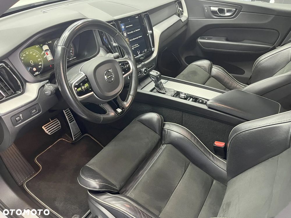 Volvo XC 60 T4 R-Design - 8