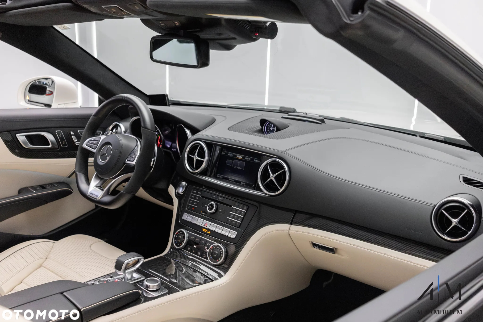 Mercedes-Benz SL 63 AMG - 17
