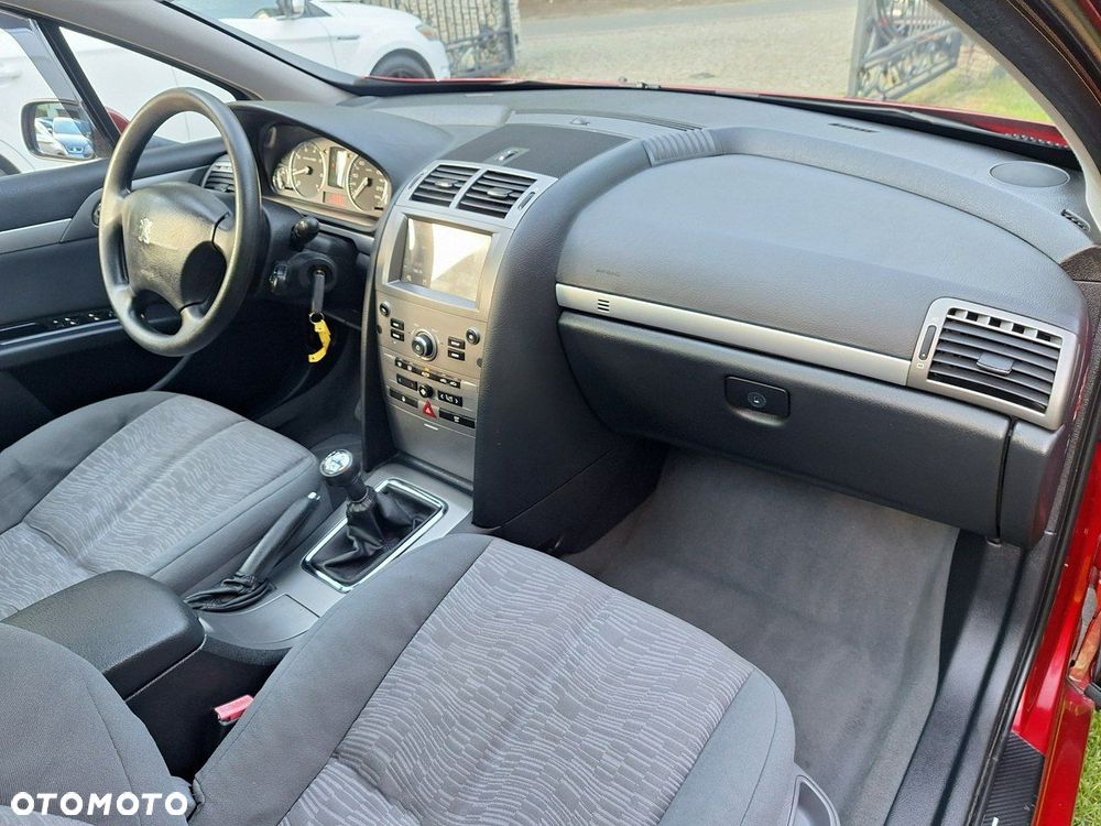 Peugeot 407 - 13