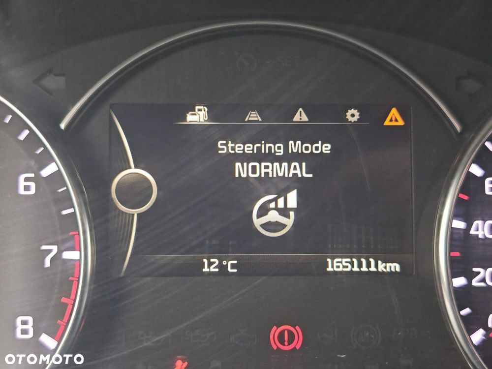 Kia Carens 1.6 GDI XL 7os - 13