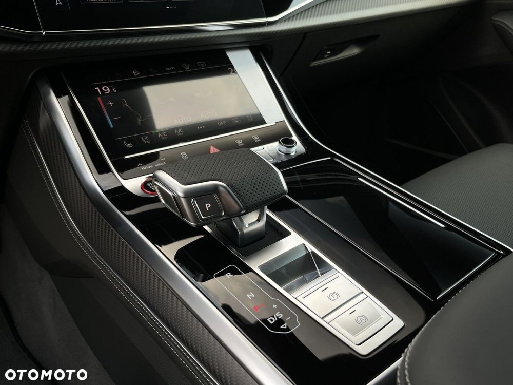 Audi SQ8 - 30