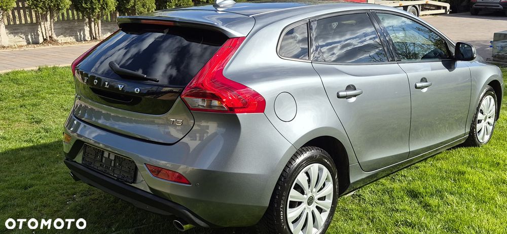 Volvo V40 T3 Momentum - 5