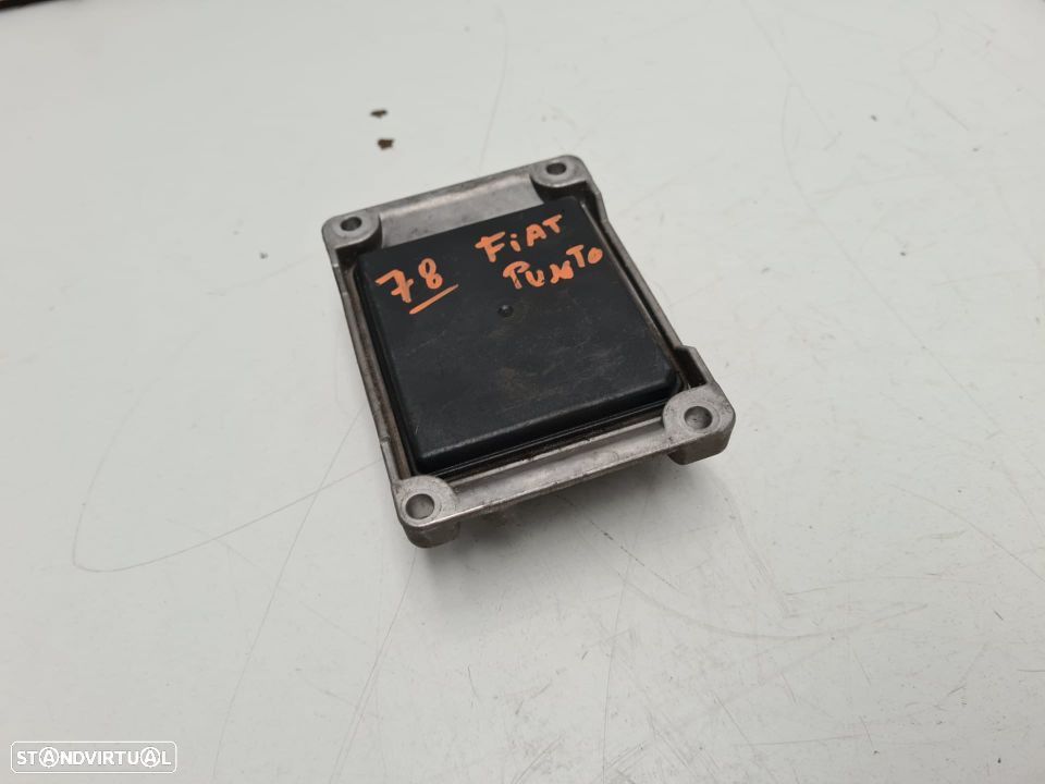 FIAT PUNTO 1.2 16V 80 2001 | CENTRALINA | Ref: 286117 1039S00103 - 0 261 207 901; - 3