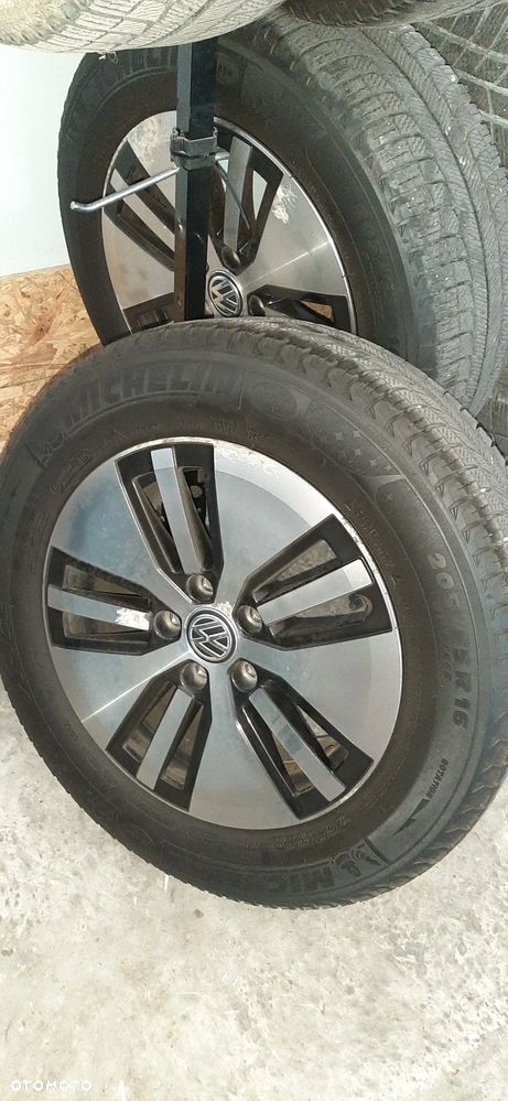 Volkswagen Golf e-Golf - 17