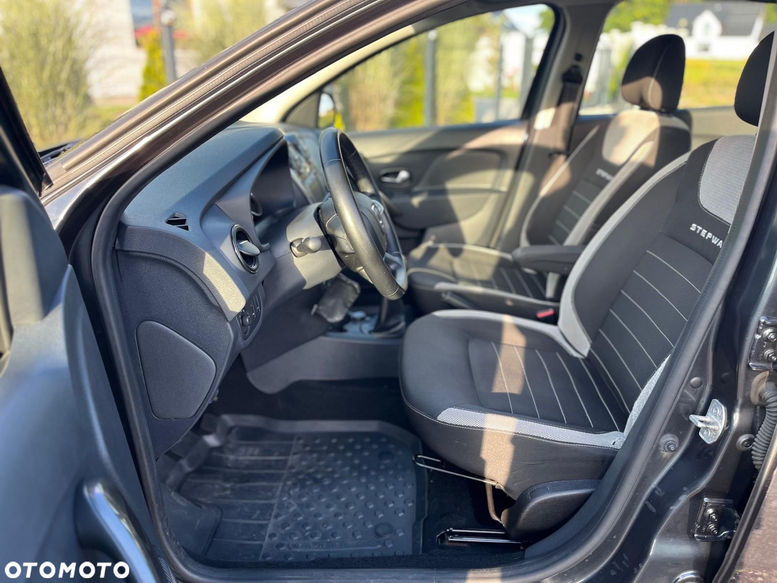 Dacia Sandero Stepway TCe 90 Prestige - 26