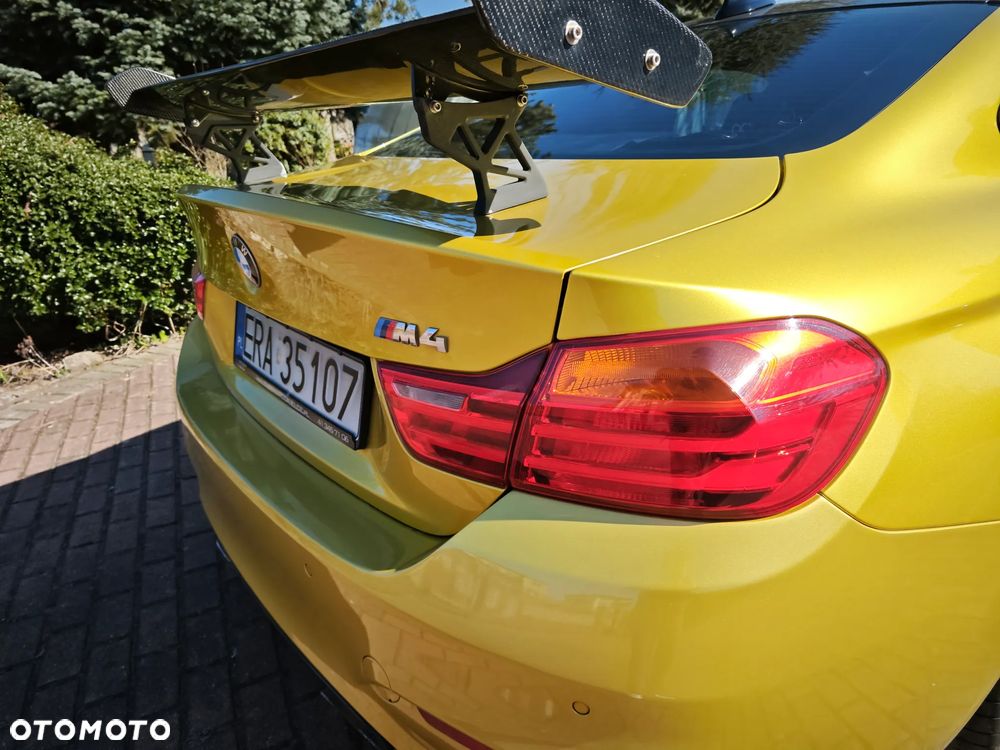 BMW M4 DKG - 10