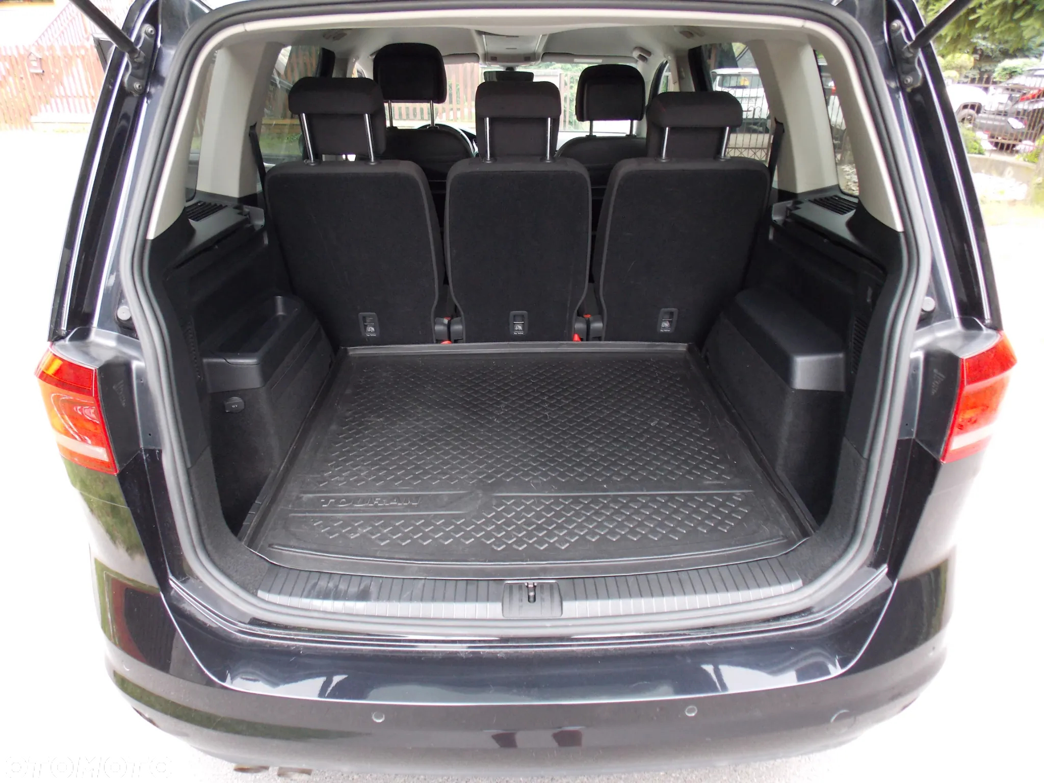Volkswagen Touran 1.4 TSI (BlueMotion Technology) SOUND - 24