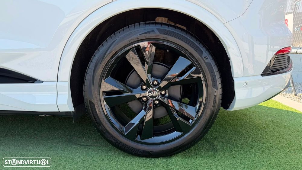 Audi Q4 e-tron 45 quattro 82 kWH - 17