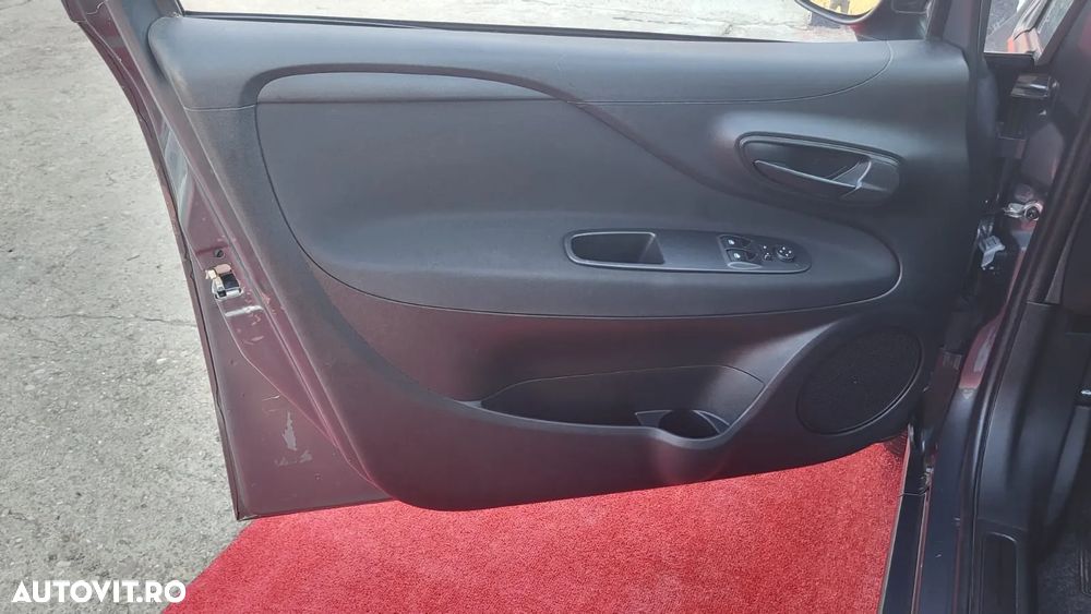 Fiat Grande Punto - 36
