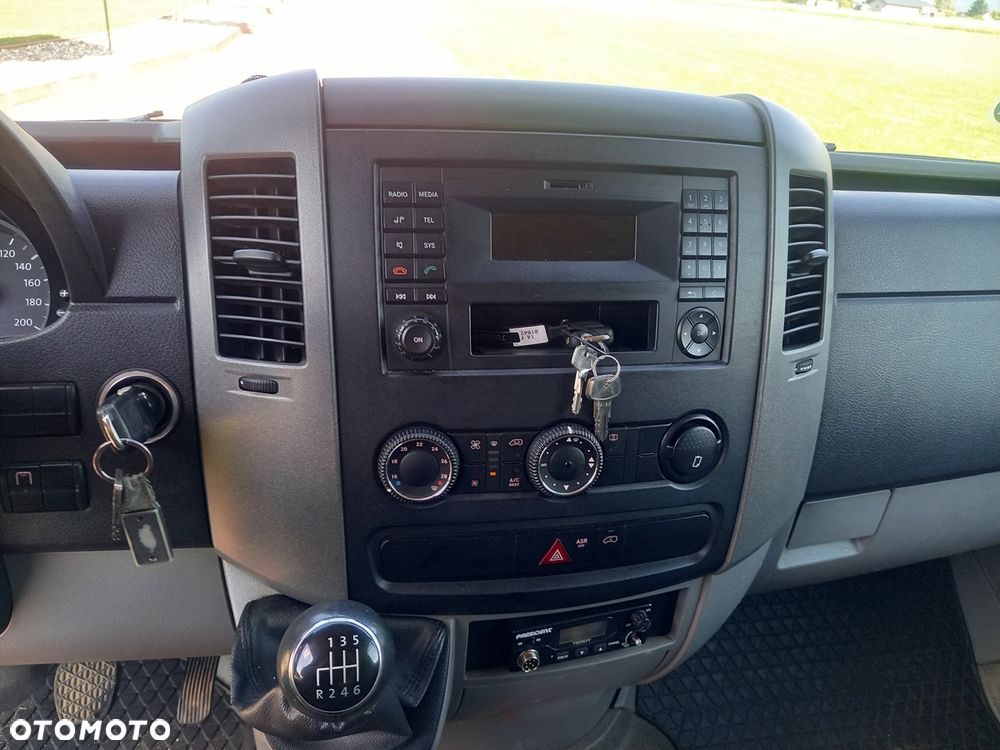 Volkswagen CRAFTER - 7