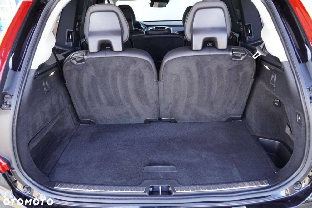 Volvo XC 90 - 30