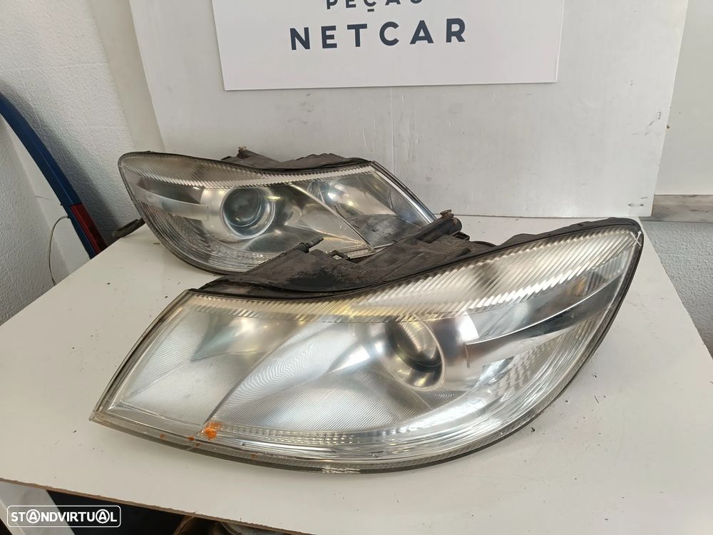 farol optica Skoda Octavia 2 2011 - 2