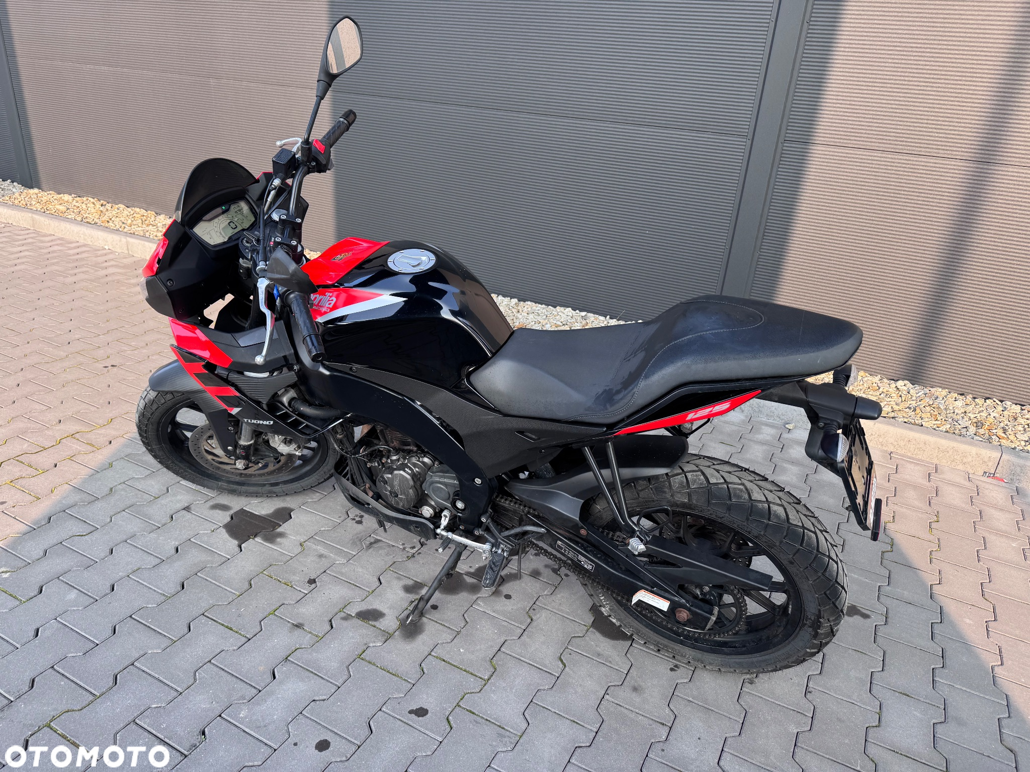 Aprilia Tuono - 4