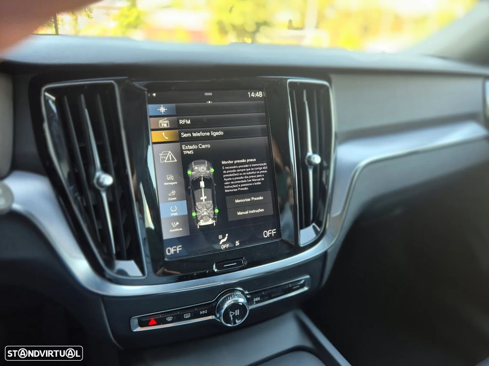 Volvo V60 2.0 D3 R-Design Geartronic - 37