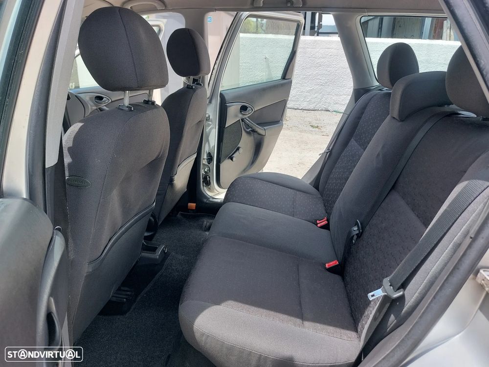 Ford Focus SW 1.4 X-Trend - 13