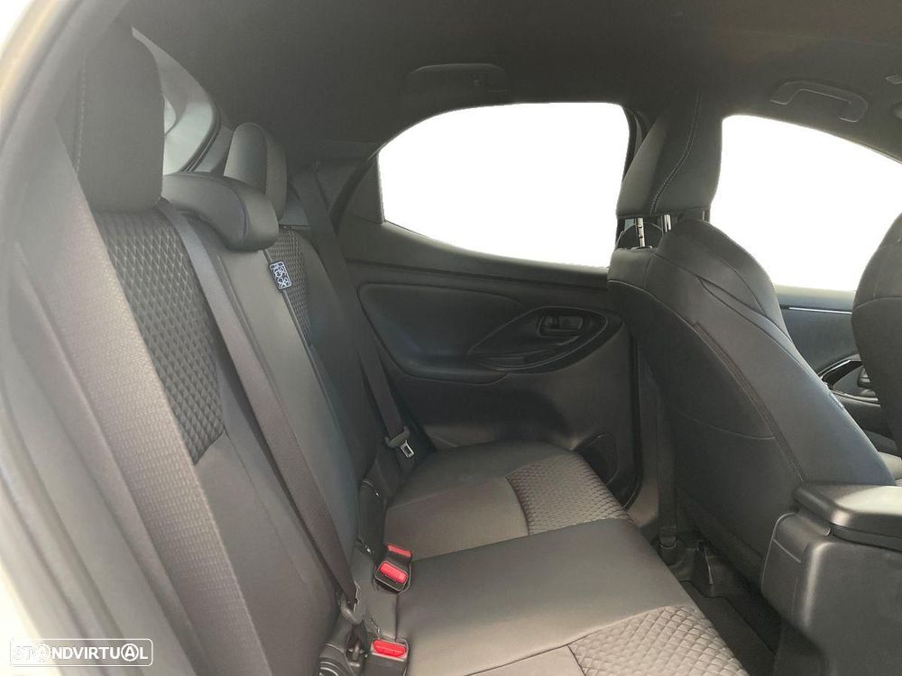 Toyota Yaris - 8