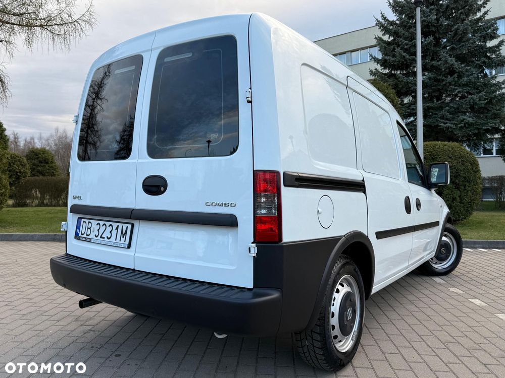 Opel Combo Edition - 24
