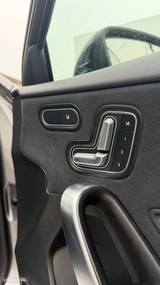 Mercedes-Benz A 250 e AMG Line - 17