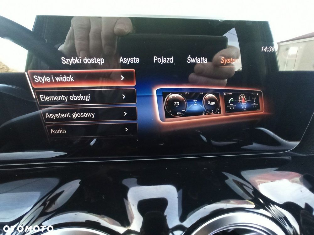 Mercedes-Benz GLA - 25