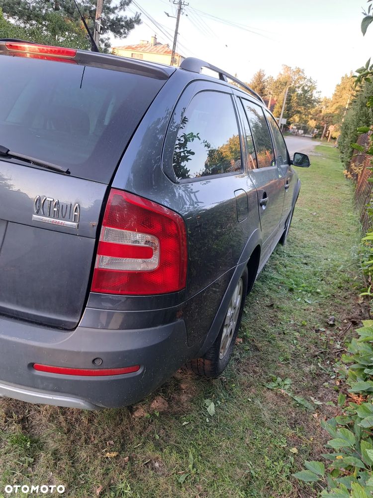 Skoda Octavia Scout 2.0 TDI DPF - 18