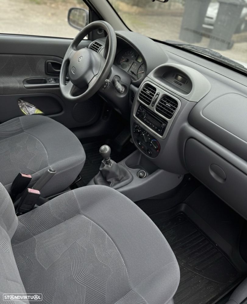Renault Clio - 2