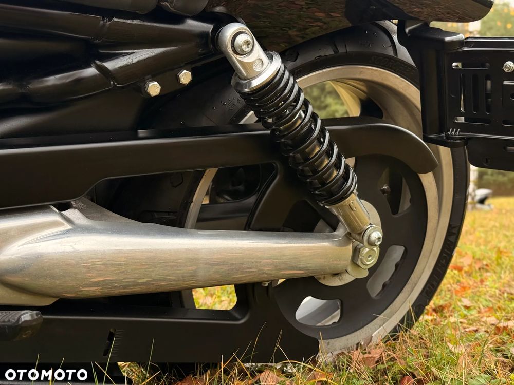 Harley-Davidson V-Rod Muscle - 34