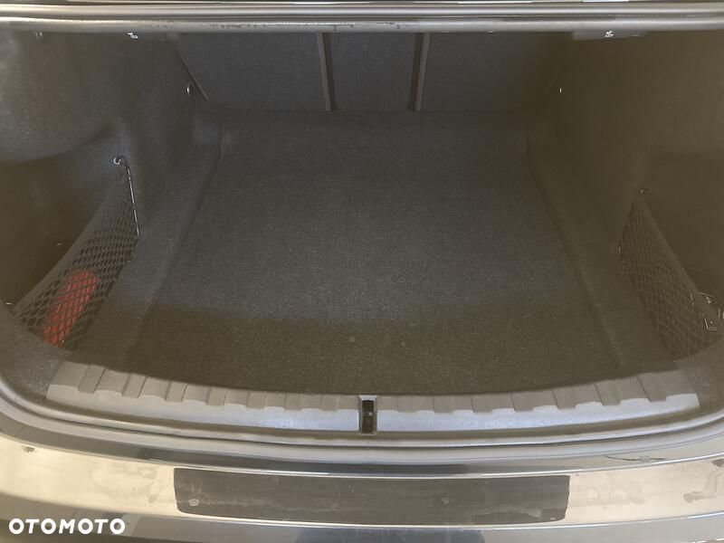BMW Seria 3 318i - 21