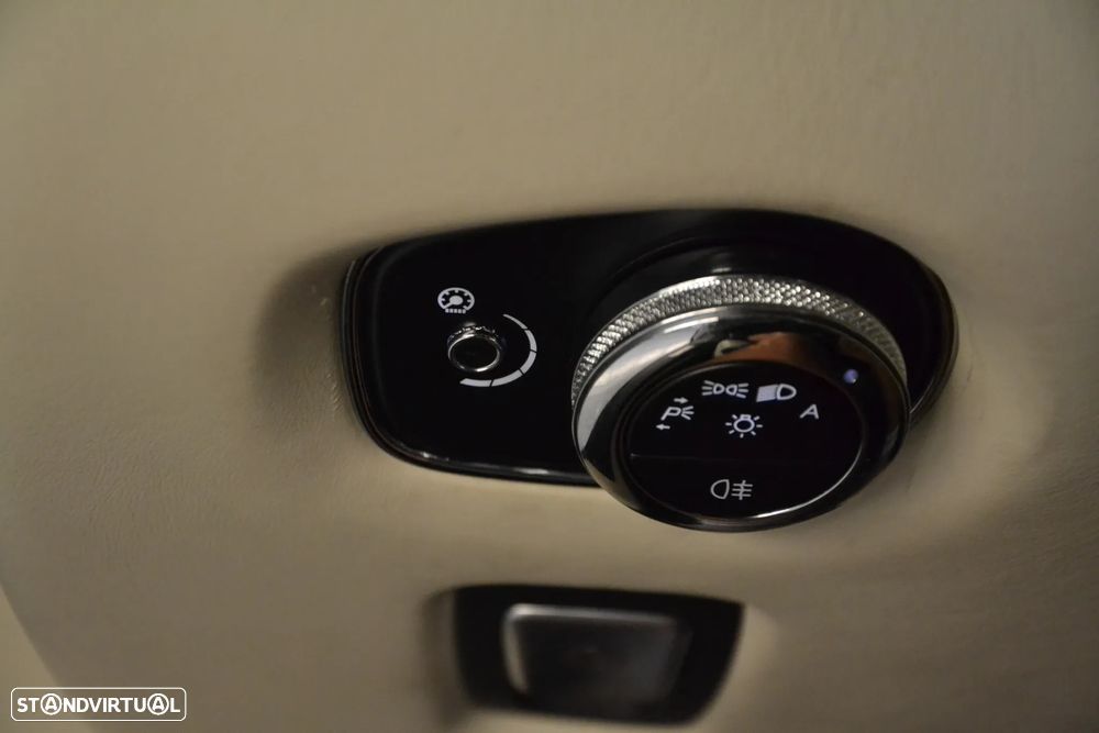 Aston Martin DB11 Coupé V12 Auto - 40