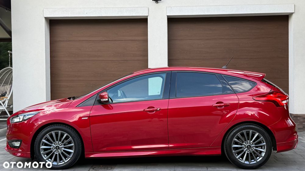 Ford Focus 1.0 EcoBoost Start-Stopp-System ST-LINE DESIGN - 5