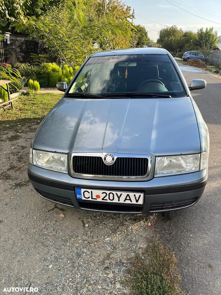 Skoda Octavia 1.6 Combi - 1