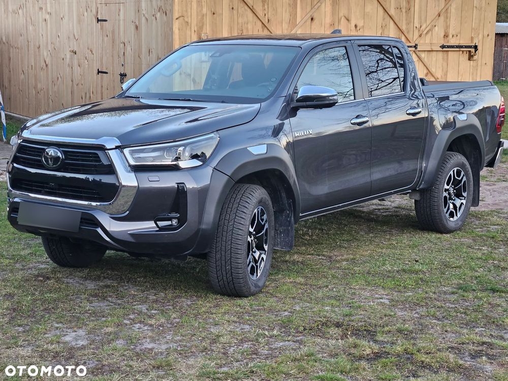 Toyota Hilux 2.8 D-4D mHEV Double Cab Executive 4x4 - 1