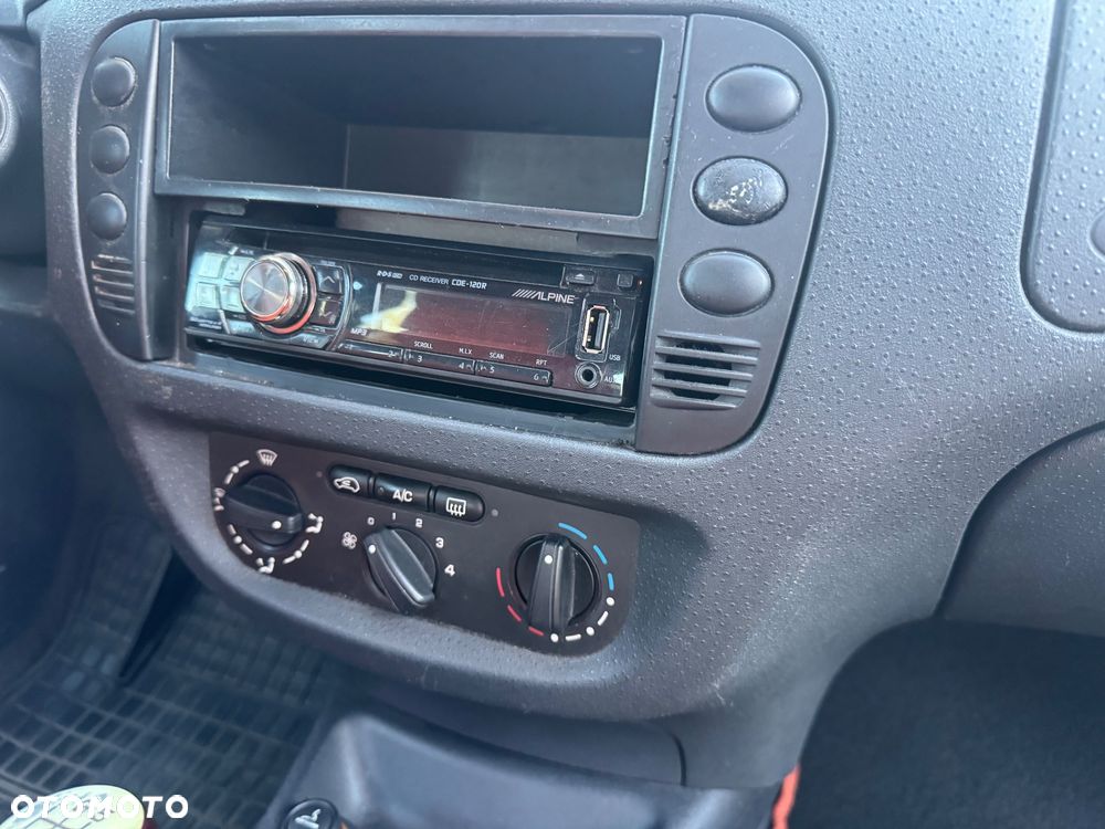 Citroën C2 1.4 HDi Freeze - 8