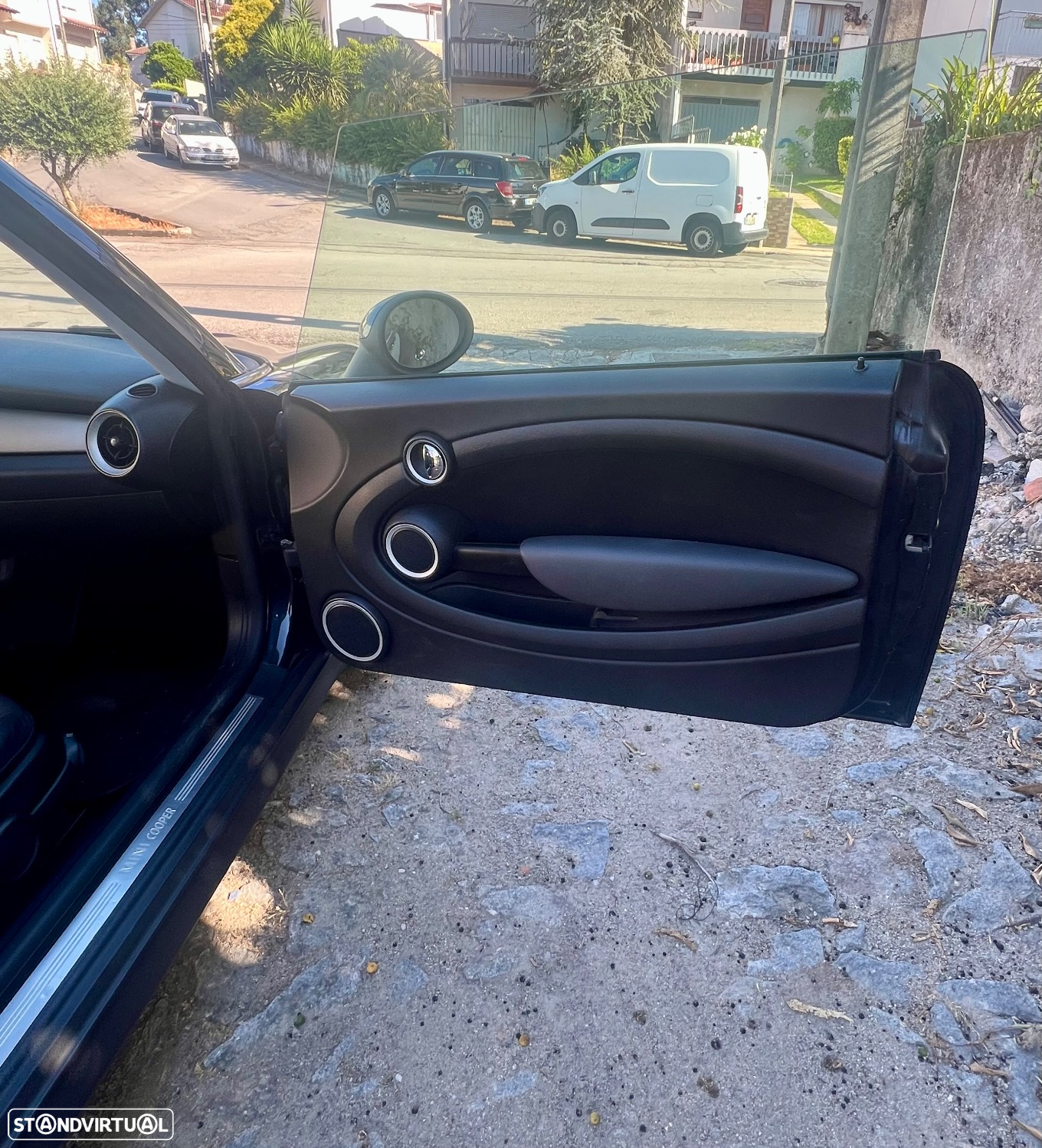 MINI 3 Portas Cooper D Aut. - 18