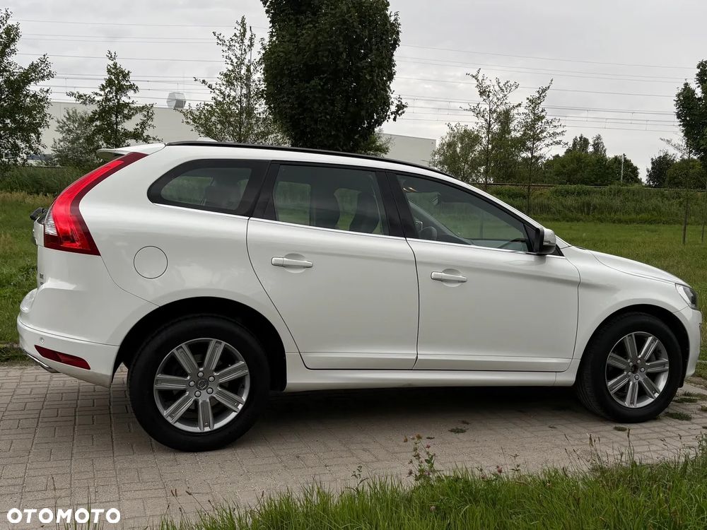 Volvo XC 60 D4 AWD Momentum - 12