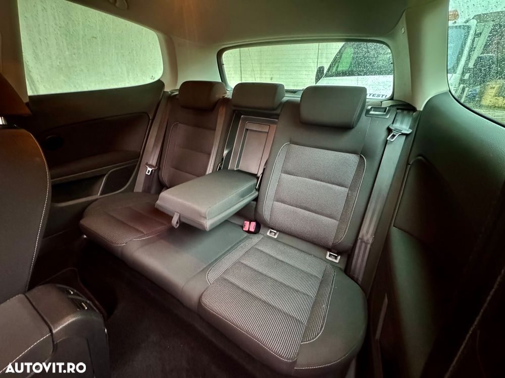 Volkswagen Golf 1.6 Comfortline - 14