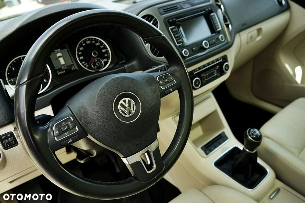 Volkswagen Tiguan 2.0 TDI DPF BlueMotion Technology Sport & Style - 24