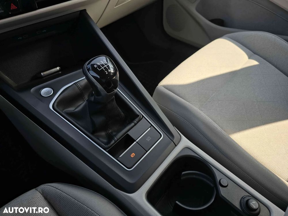 Volkswagen Golf - 13