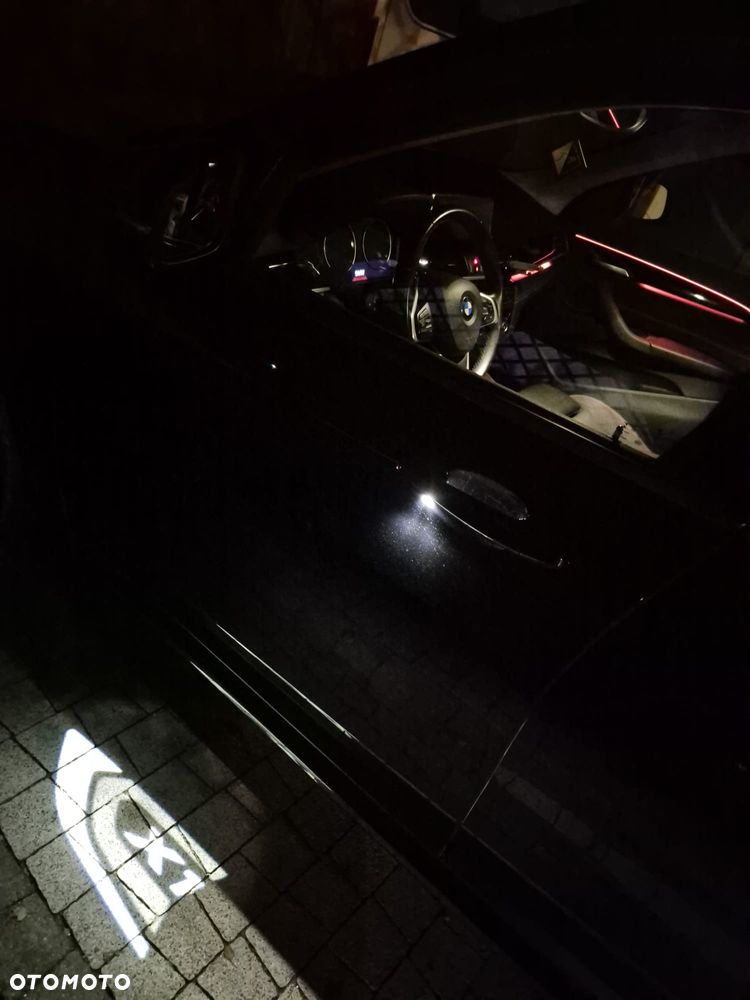 BMW X1 sDrive18i - 12