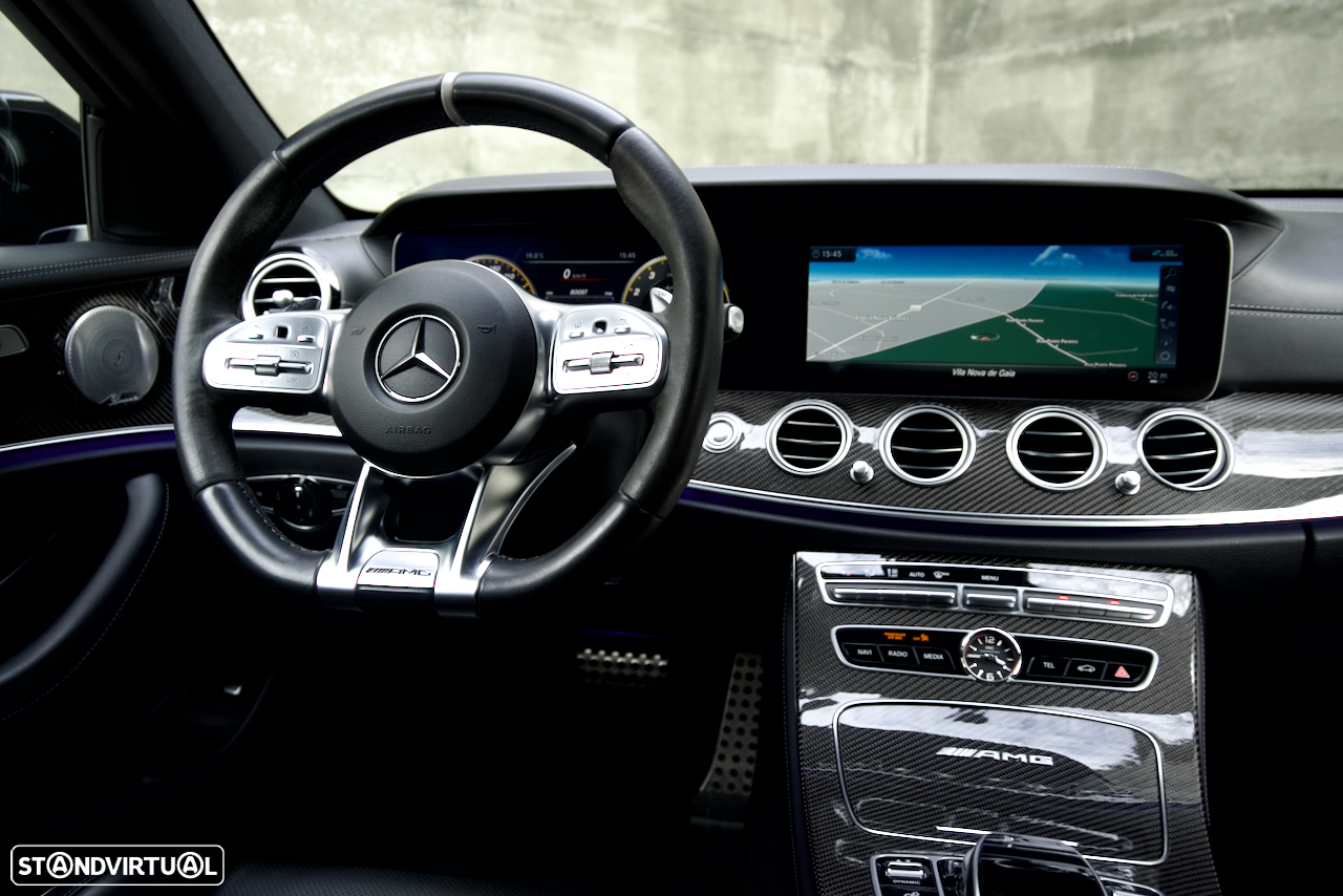 Mercedes-Benz E 63 AMG S 4-Matic+ - 35